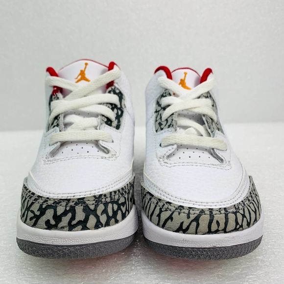 NIKE 832033-126 Jordan 3 Retro Sneaker - Little Kids 9C - Picture 3 of 11